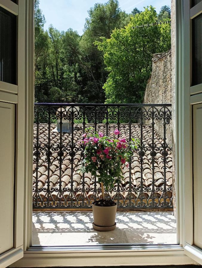 La Maison De La Traverse Saint-Guilhem-le-Desert Buitenkant foto