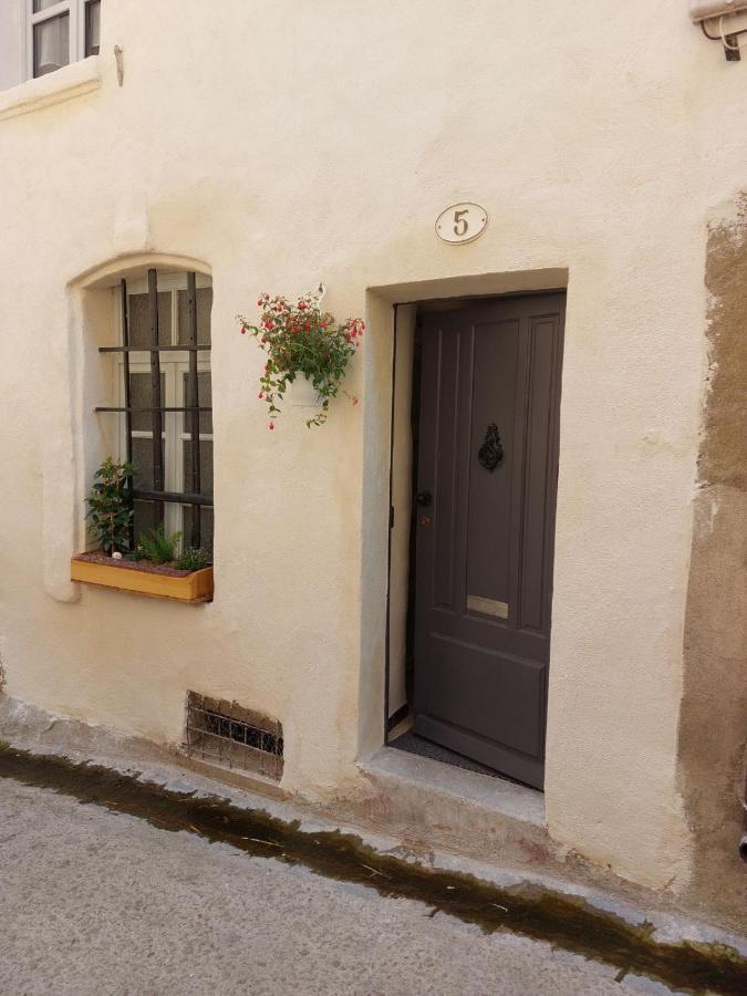 La Maison De La Traverse Saint-Guilhem-le-Desert Buitenkant foto